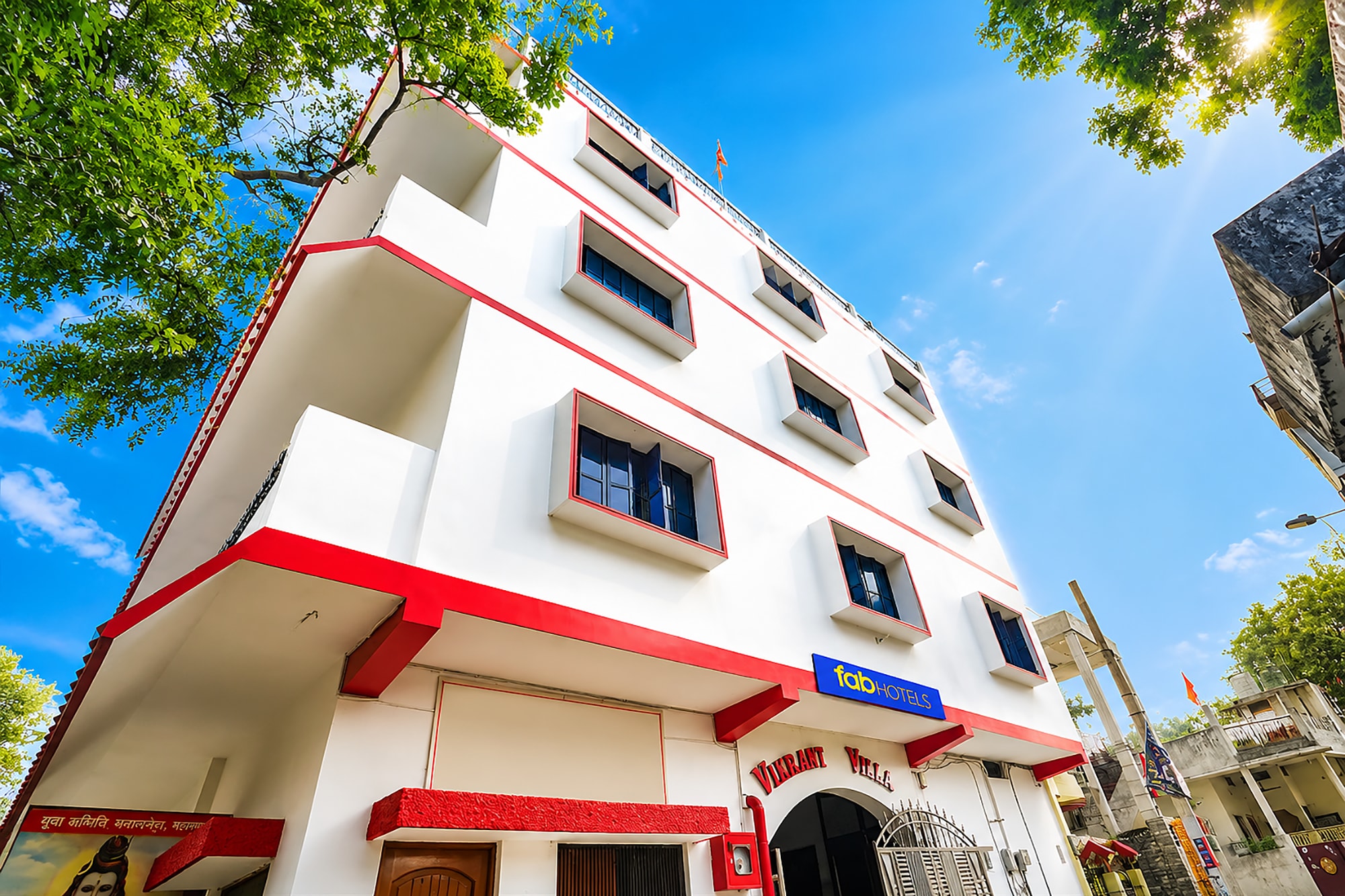 FabHotel Vairagi Inn - Nr. Bhojuveer Chauraha, Shivpur - Tap to explore photos