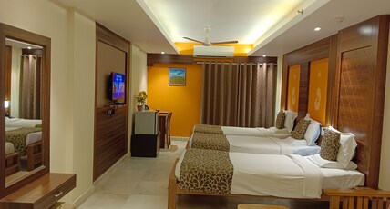 Hotel Madhuvan Serai Room Type - EXECUTIVE ROOM-Triple Sharing