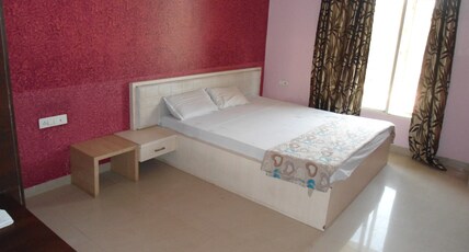 Arun Palace Room Type - DOUBLE BEDROOM