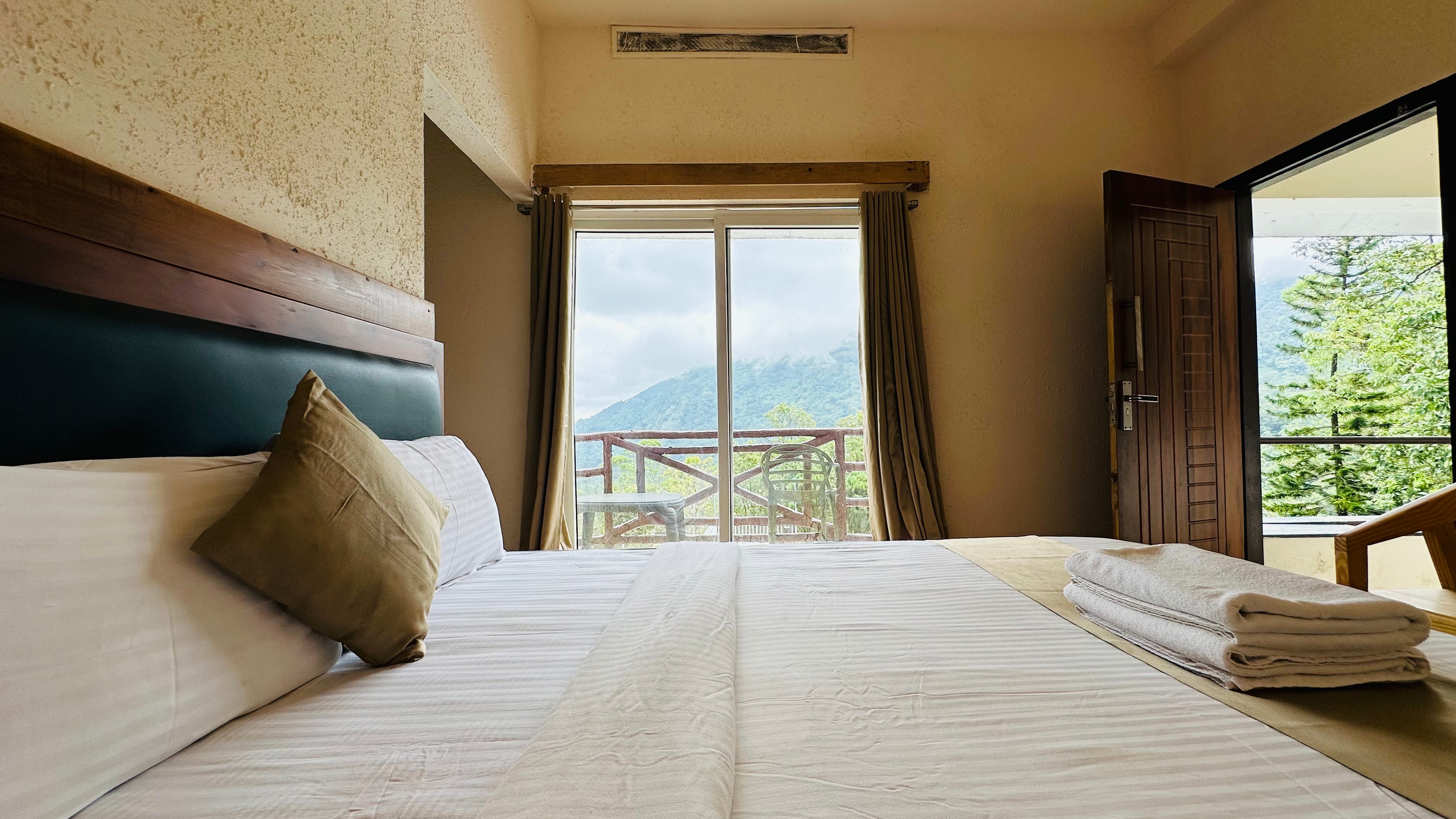 Wild Elephant Eco-Friendly Resort - Tap to explore photos