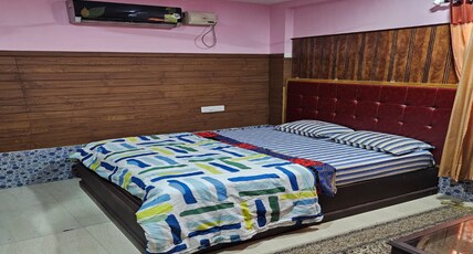 SAI LODGE Room Type - AC DELUXE DOUBLE ROOM