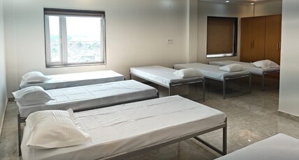 MAA SHARDA SHAKTI HOTEL Room Type - 7 Bedroom Dorm Room with Hill View MAA SHARDA SHAKTI HOTEL Room Type - 7 Bedroom Dorm Room with Hill View