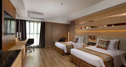 Best Western Metro Clark Room Type - 2 Single Beds, Non-Smoking, Deluxe Room, Wi-Fi, In-Room Safe, Mini Bar, Bath And Shower, Full Breakf Best Western Metro Clark Room Type - 2 Single Beds, Non-Smoking, Deluxe Room, Wi-Fi, In-Room Safe, Mini Bar, Bath And Shower, Full Breakf