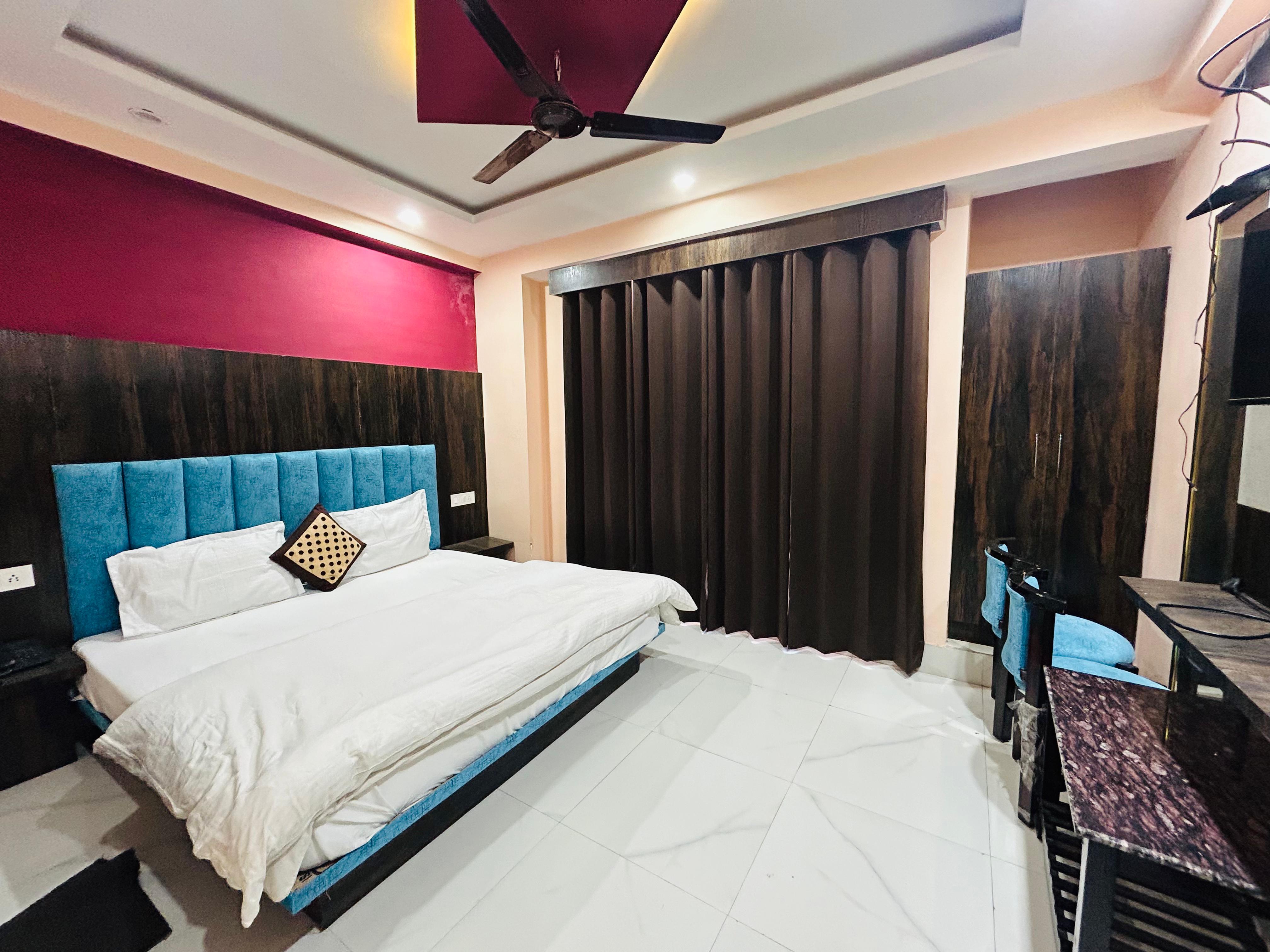 Hotel Krishna - Tap to explore photos