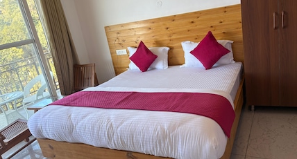 Mukteshwar Valley Resort Room Type - Super Deluxe Balcony With Valley View Room