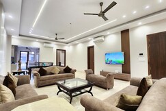 Stay Pal The Urban Nest 3 BHK Apartment in Delhi