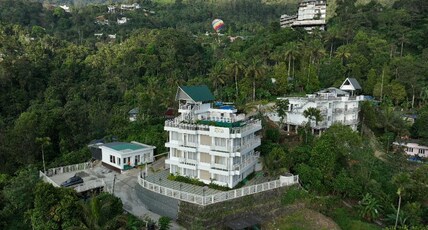 Munnar Peak Paradise Resort Room Type - Premium Room with Balcony