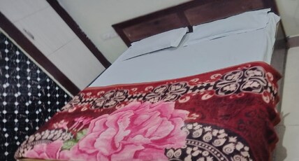 Starlight Guest House Room Type - Deluxe AC