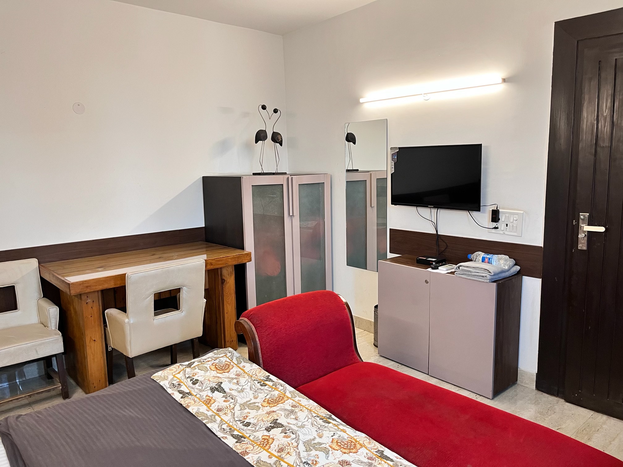 Aakriti Hotels - Tap to explore photos