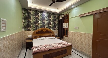 Hotel Gautam Room Type - Deluxe Ac Room
