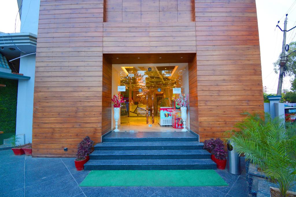Pathankot Club - Tap to explore photos