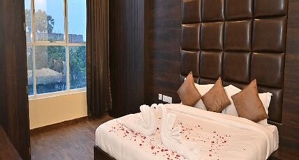 THE ROYAL PARK Room Type - SUITE ROOM