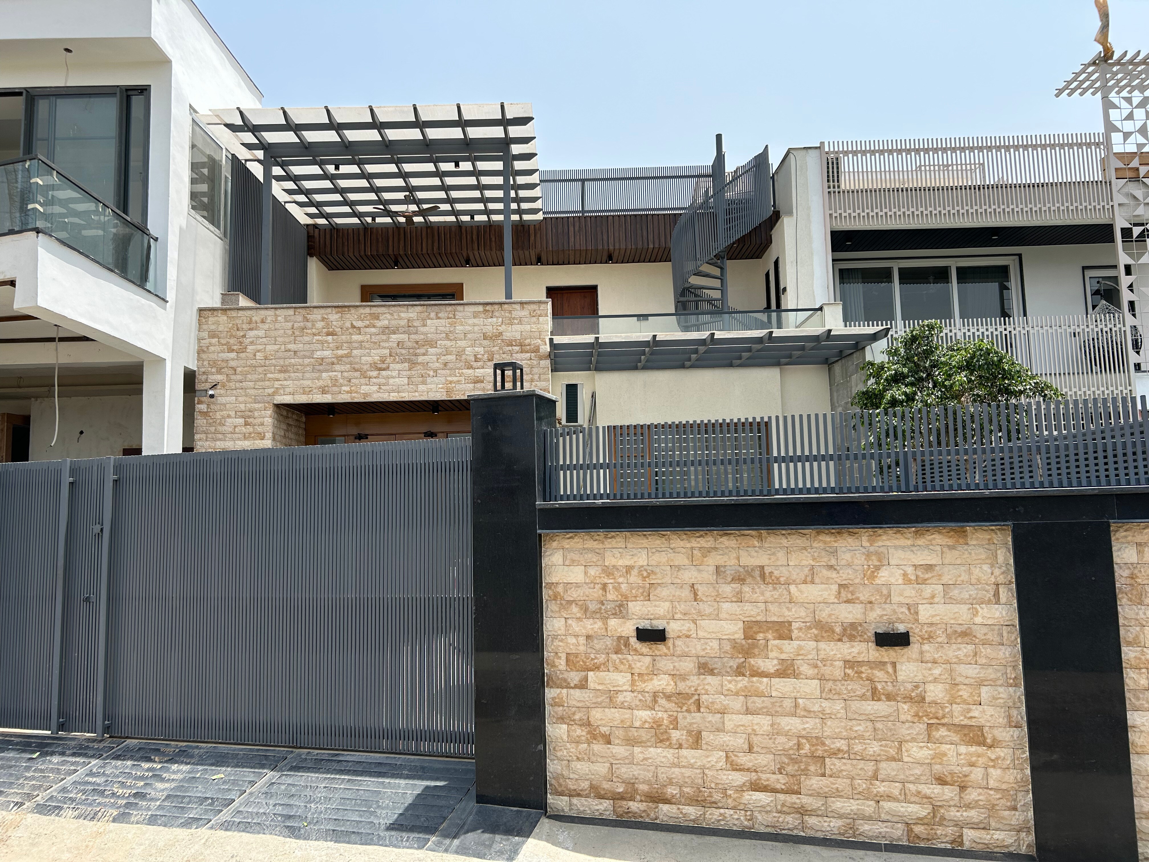 Ganga Euphoria Villa - Tap to explore photos