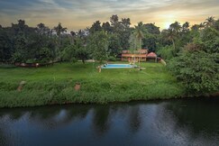 Ohstayz Theeram 2BHK Private Pool Holiday Home