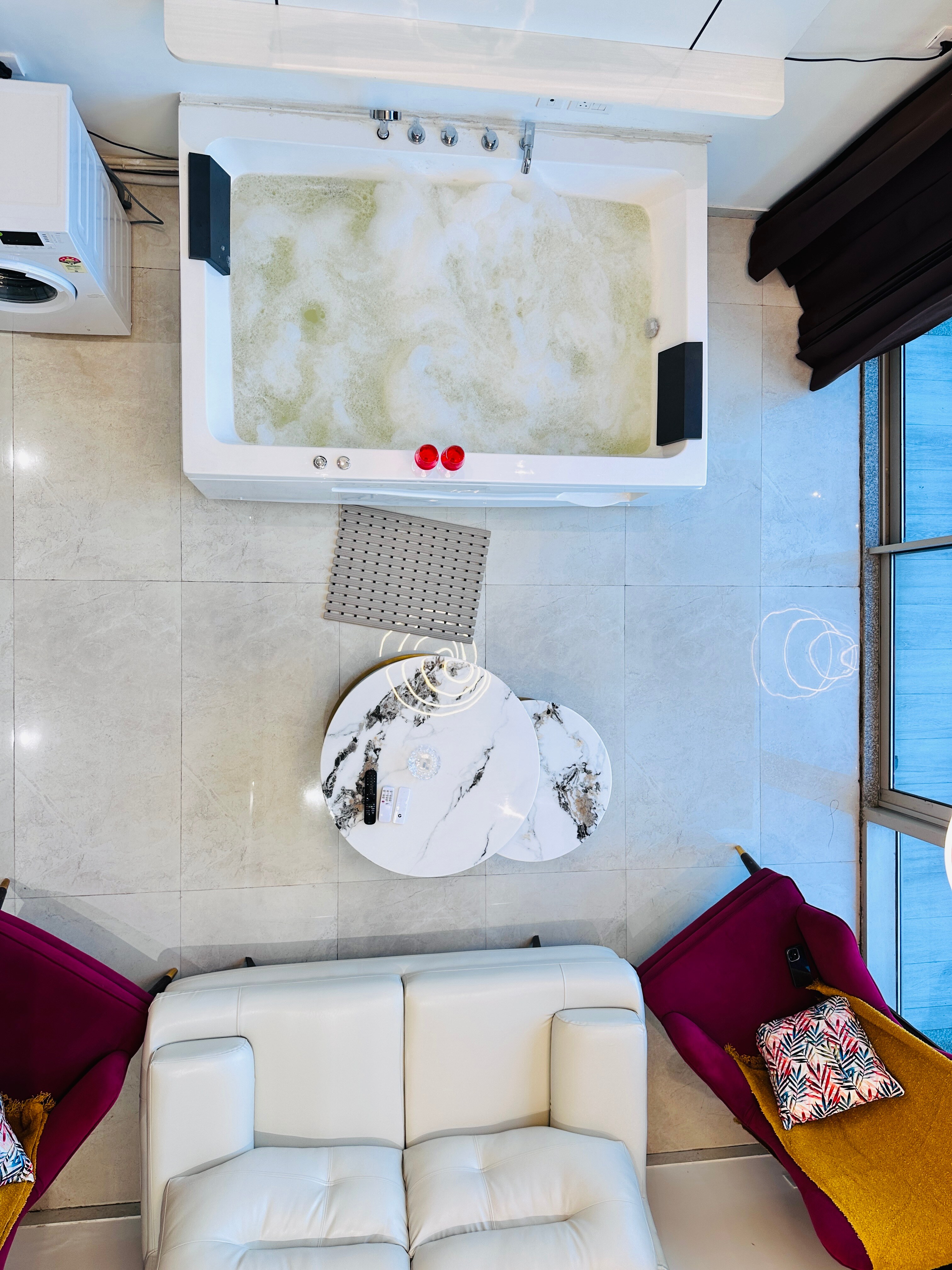 It s a great place with jacuzzi - Tap to explore photos