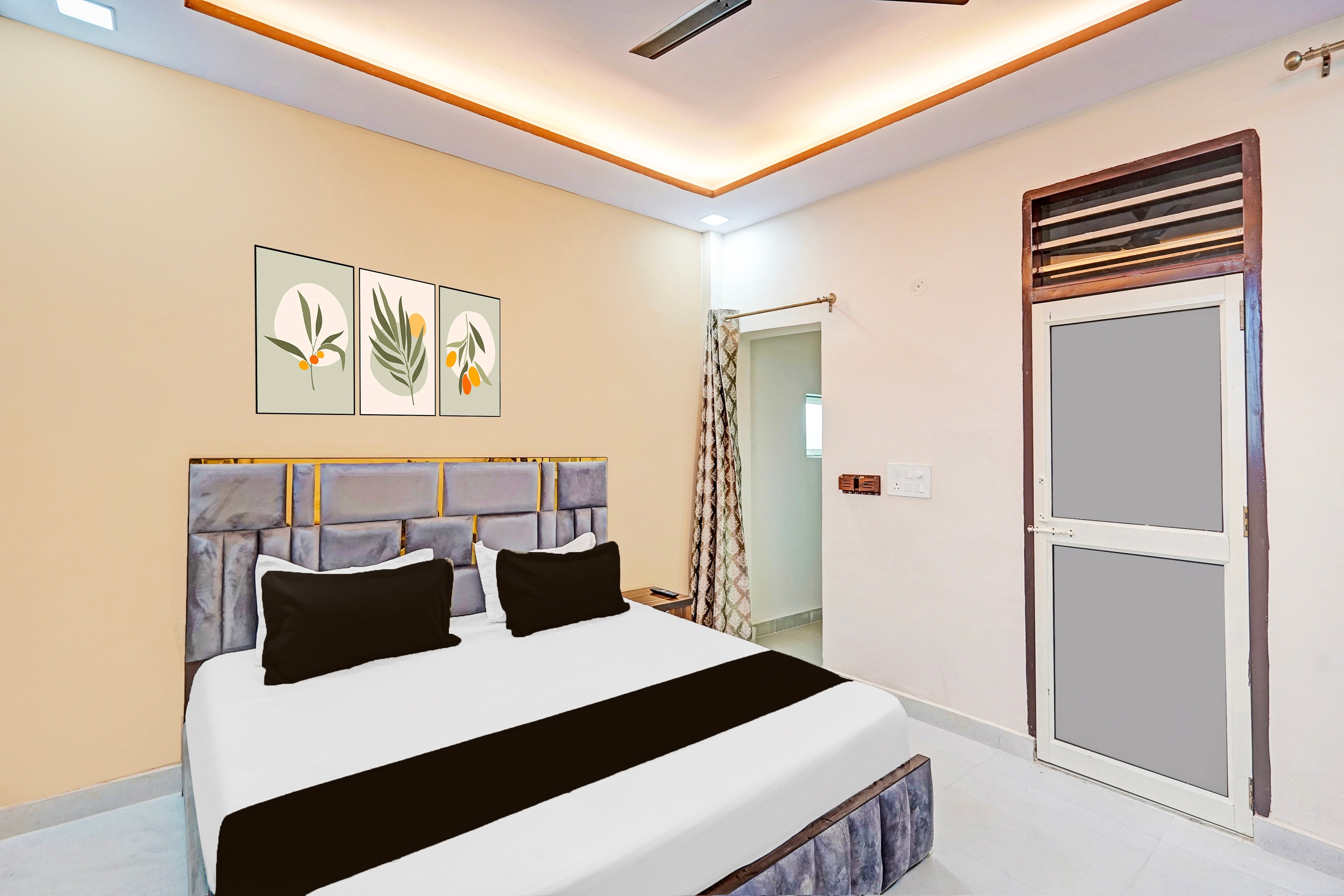Hotel O Four Square Guest House - Tap to explore photos