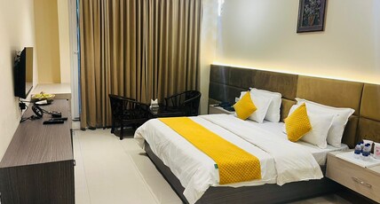 Grand Plaza Hotel and Restaurant Room Type - Premium Room