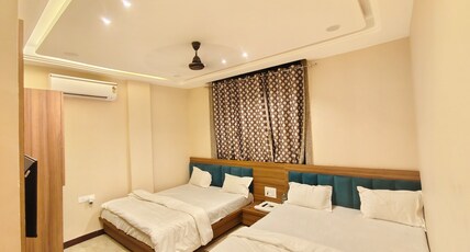 HOTEL SANSKAR PALACE Room Type - Deluxe Family Room