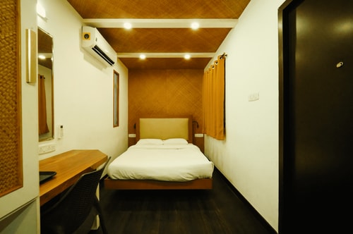 Hanu Reddy Residences - SPP Gardens - Tap to explore photos