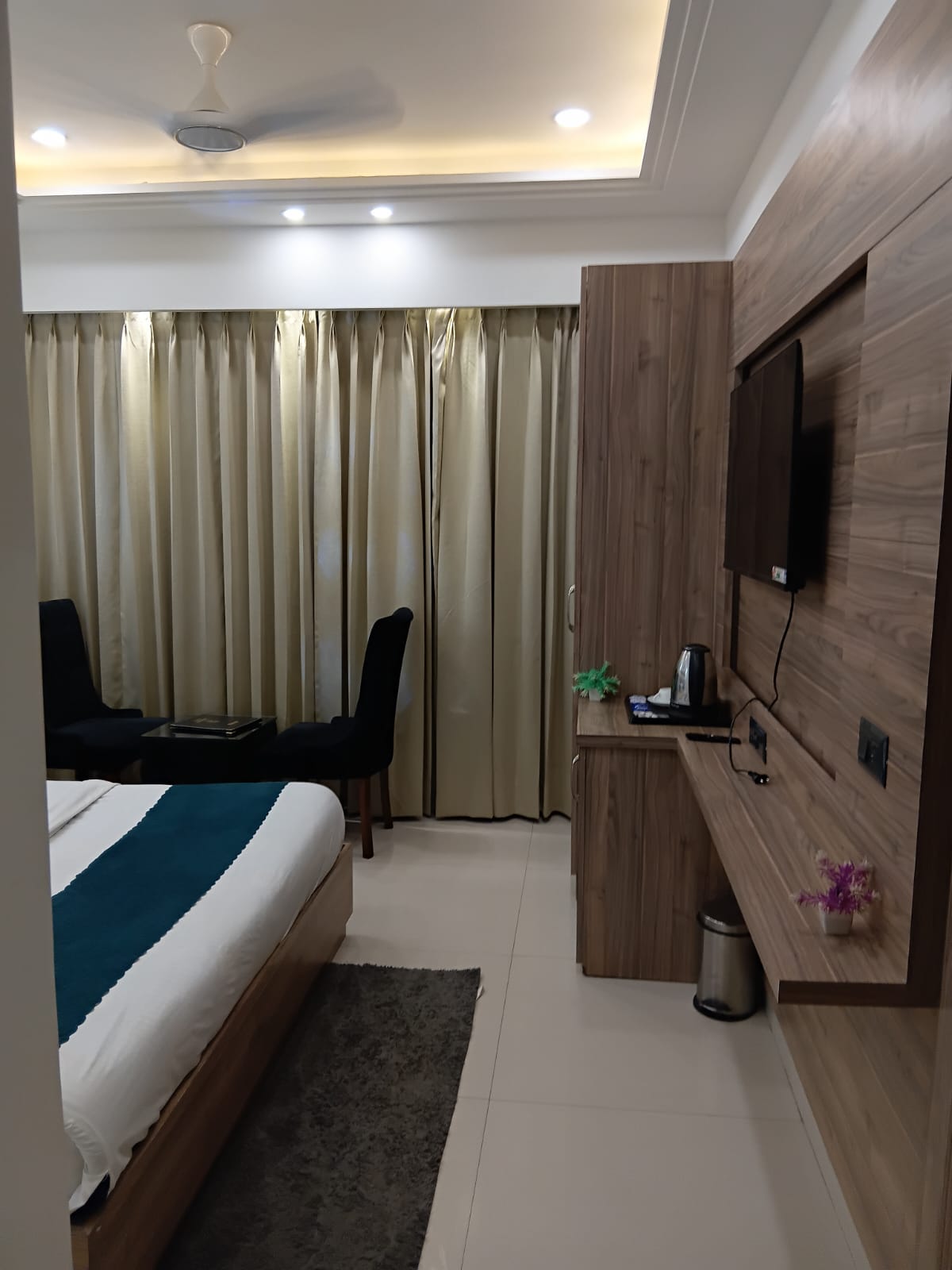 Jannat Hotel, Chamba Himachal - Tap to explore photos