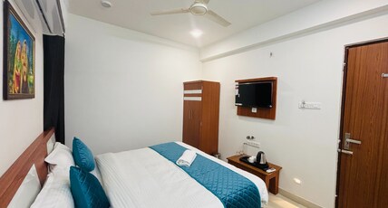Hotel Elite Inn Room Type - Super Deluxe Room