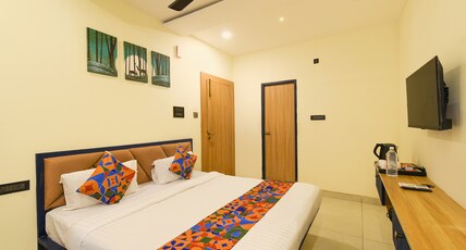 FabHotel Lake View Castle Room Type - Deluxe Room