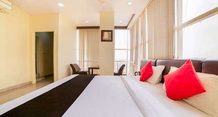 Capital O Raaga Grand Room Type - Deluxe