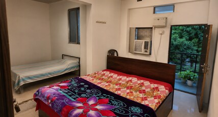 Shri Radhe Krishna Guest House Room Type - Deluxe Room