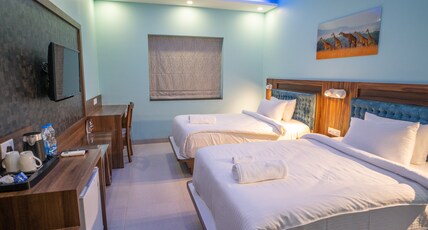 Pristine Hotel Room Type - Deluxe - Twin Bed