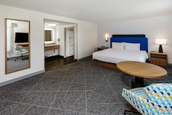 Hampton Inn & Suites Tomball