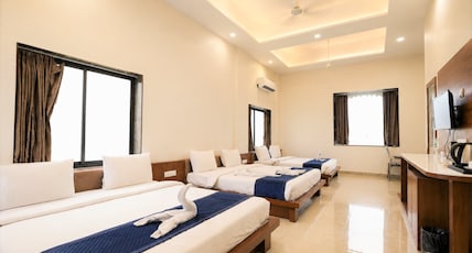 The Dream Hills Resort  A Scenic Mountain View Retreat Room Type - Grand Luxury Comfort Family Room