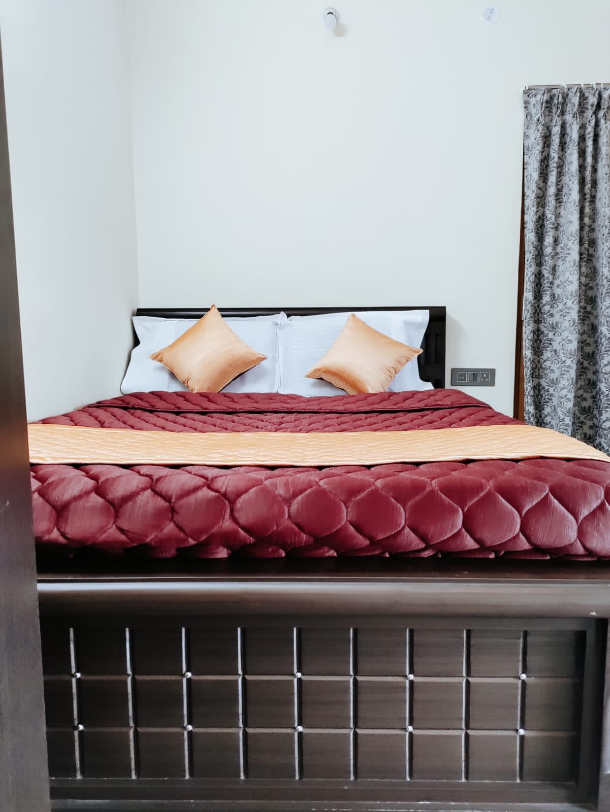Abi Homestay - Tap to explore photos