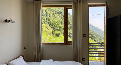 Hide out stays Room Type - Deluxe Room with Balcony