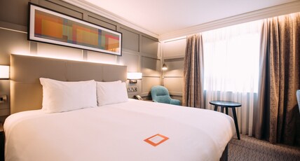 Crowne Plaza BELFAST Room Type - 1 King Standard Lounge Access