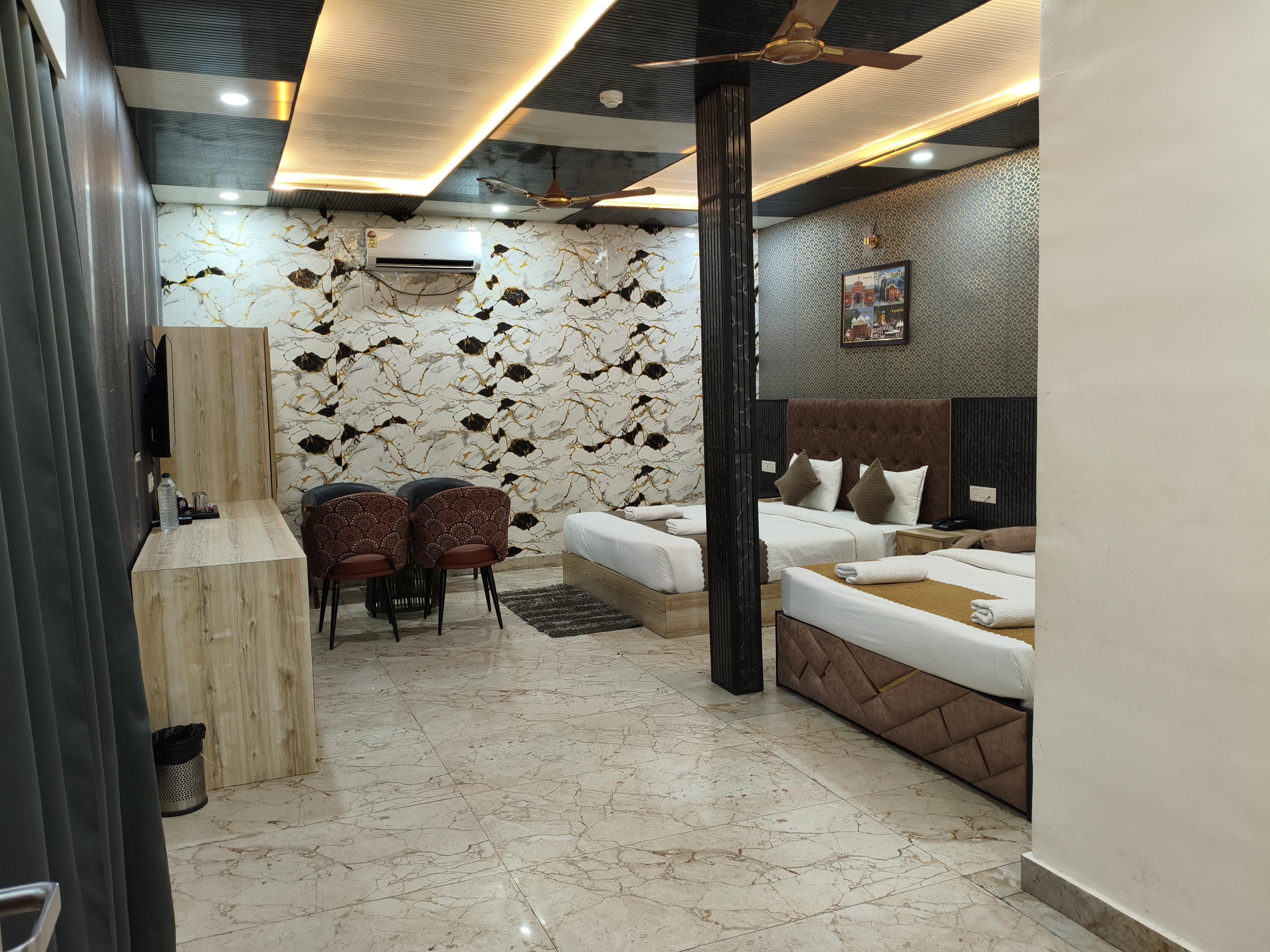 The Ganga Pearl, A Riverside Hotel near Triveni Ghat - Tap to explore photos