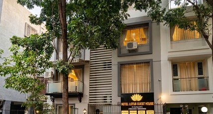 HOTEL LOTUS GUEST HOUSEE Room Type - 1 Bedroom Family Room with Park View