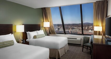 DoubleTree by Hilton Manchester Downtown Room Type - 2 DOUBLES DELUXE