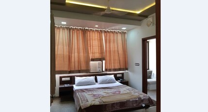 Hotel Maharani Palace Room Type - Deluxe Room