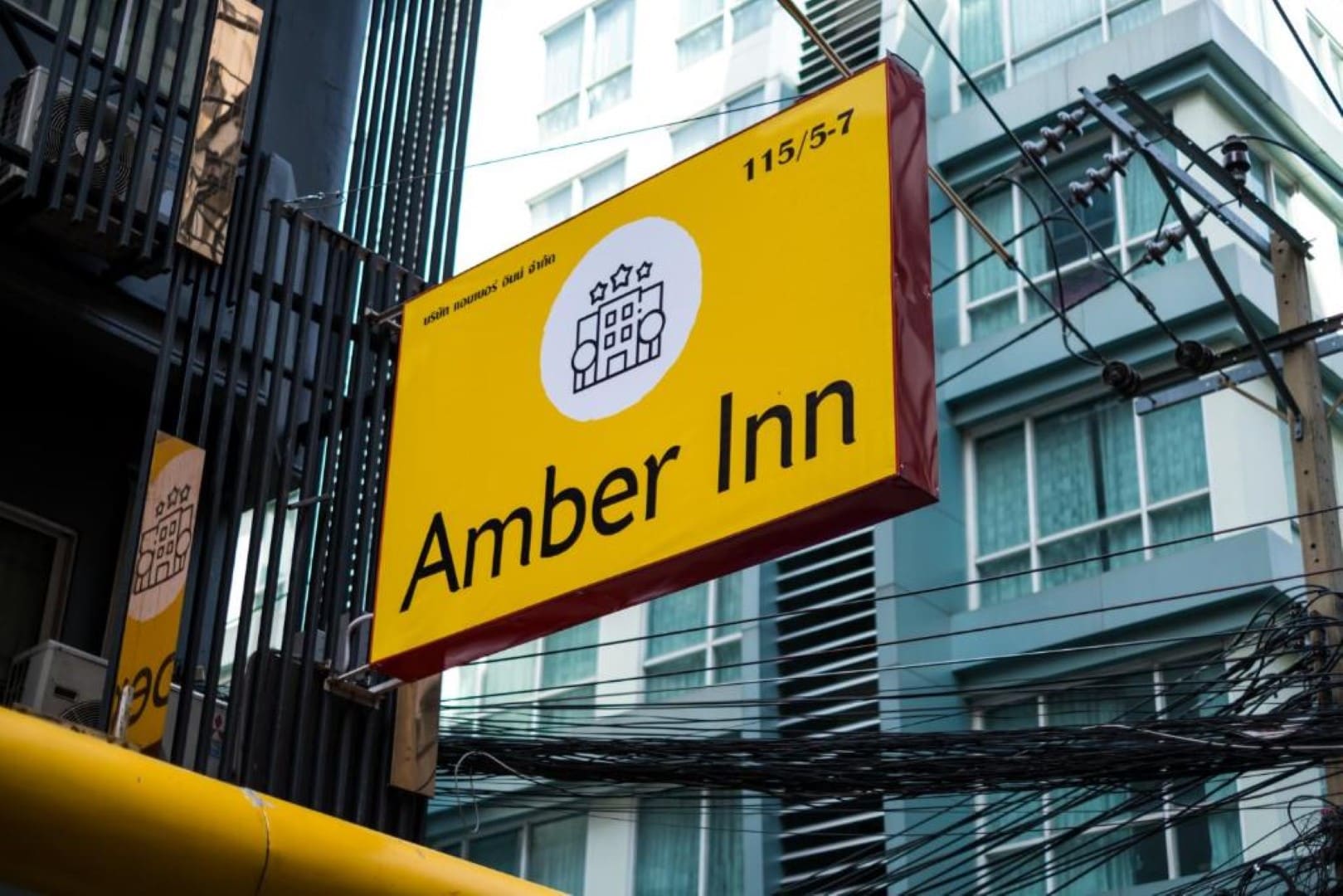 Amber Inn Bangkok - Tap to explore photos