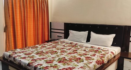 Patange Resort and Restaurant Room Type - City View Couple Room (2 Person) With Bathtub and Balcony