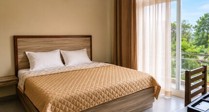 Bagaan by T Republic Room Type - Deluxe Room with Balcony and Garden View