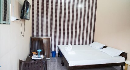 Royal Guest house Room Type - Standard Room with Air Conditioning