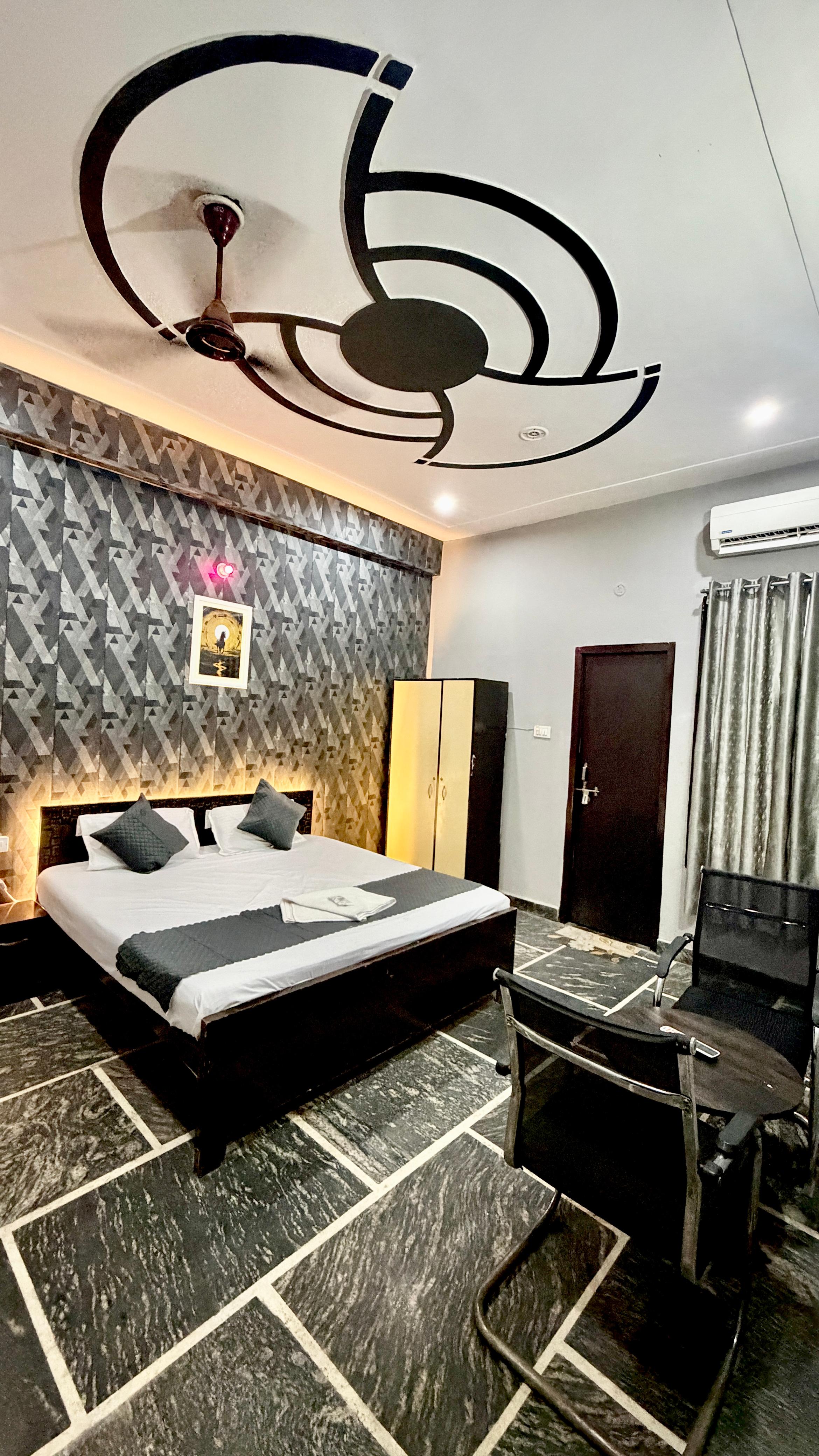Hotel Madhav Inn - Tap to explore photos