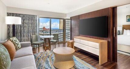 Hokulani Waikiki By Hilton Grand Vacations Room Type - 1 BDRM 2 DBL PREMIER STE