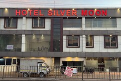 Hotel Silver Moon
