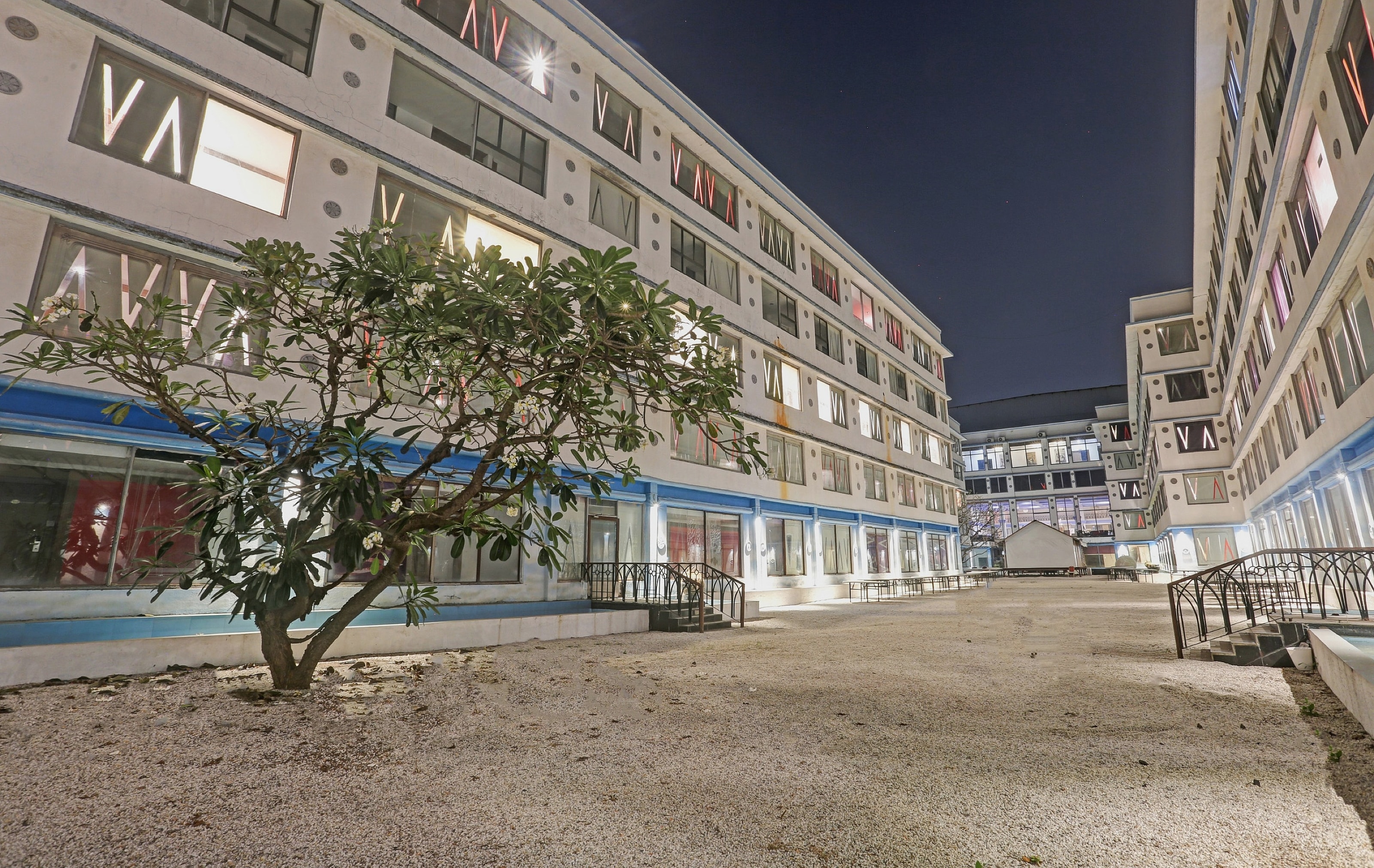 Townhouse Royal Palms Shared Serviced Apartment - Tap to explore photos