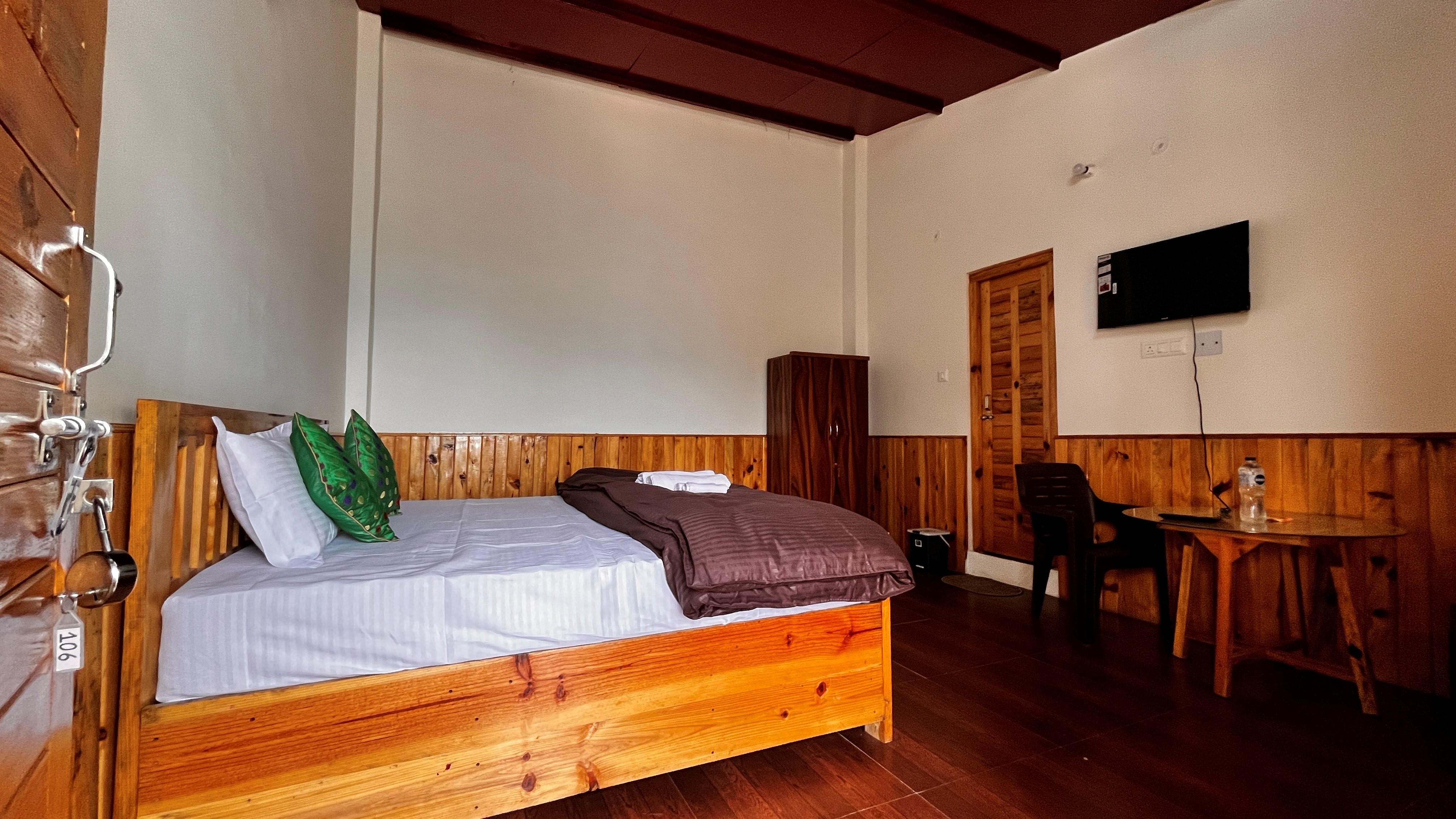 Hidden Mountain Resort - Tap to explore photos