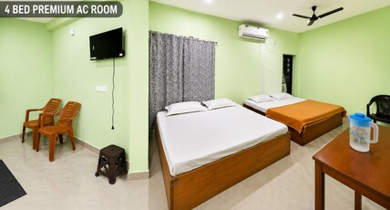 SWATI SHREE GUEST HOUSE Room Type - Luxury Room with Balcony SWATI SHREE GUEST HOUSE Room Type - Luxury Room with Balcony