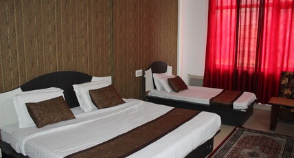 Hotel Shree Ram Room Type - Triple Room