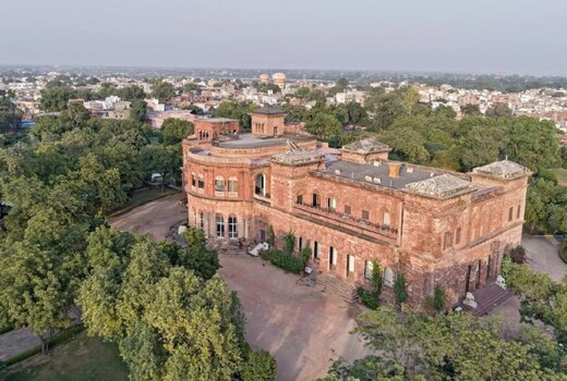 Raj Niwas Palace
